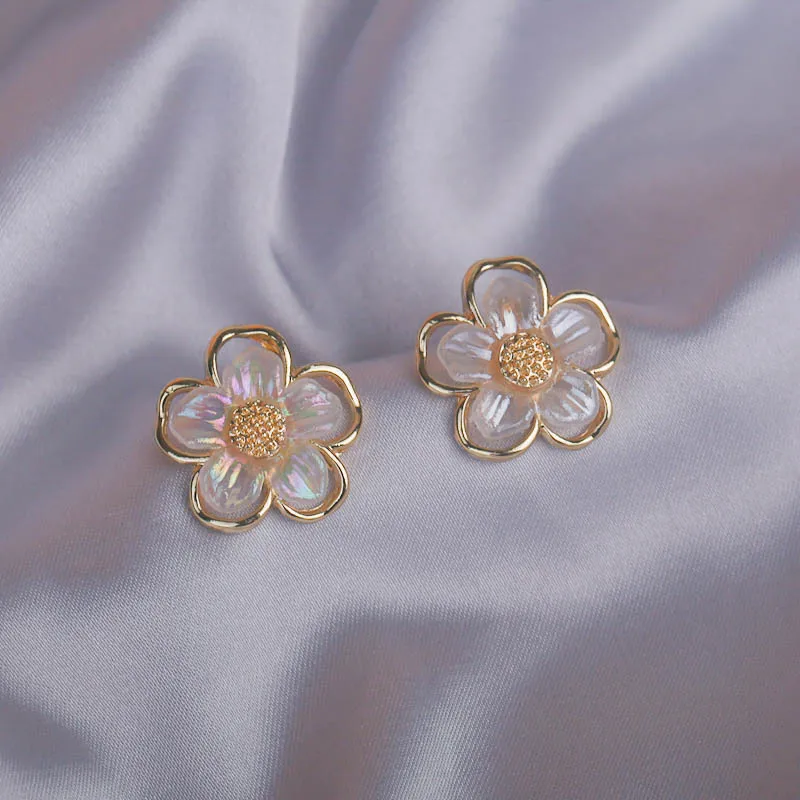 

South Korea spring and summer new flower tassel long earring temperament exquisite elegant Trend Fashion Stud Earrings