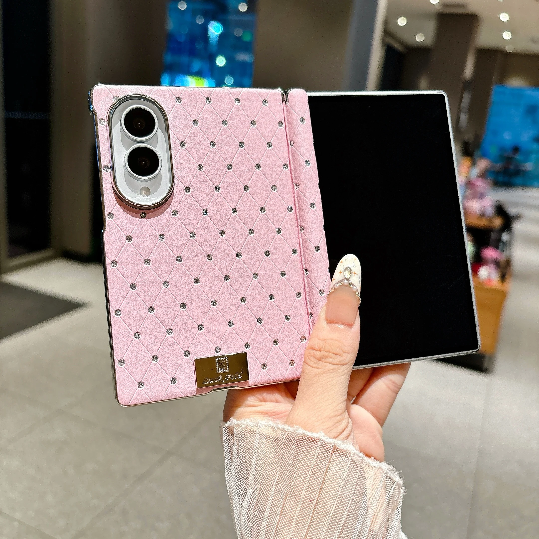 Фото Стильный кожаный чехол для Samsung Z Fold 8 с ромбовидным узором и стразами, с защитой шарнира, ударопрочный, тонкий, приталенный №1