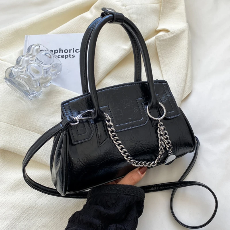

2022 New Women's All-match Shoulder Bag High-quality Net Red Texture Handbag European and American Retro Casual Small Square Bag