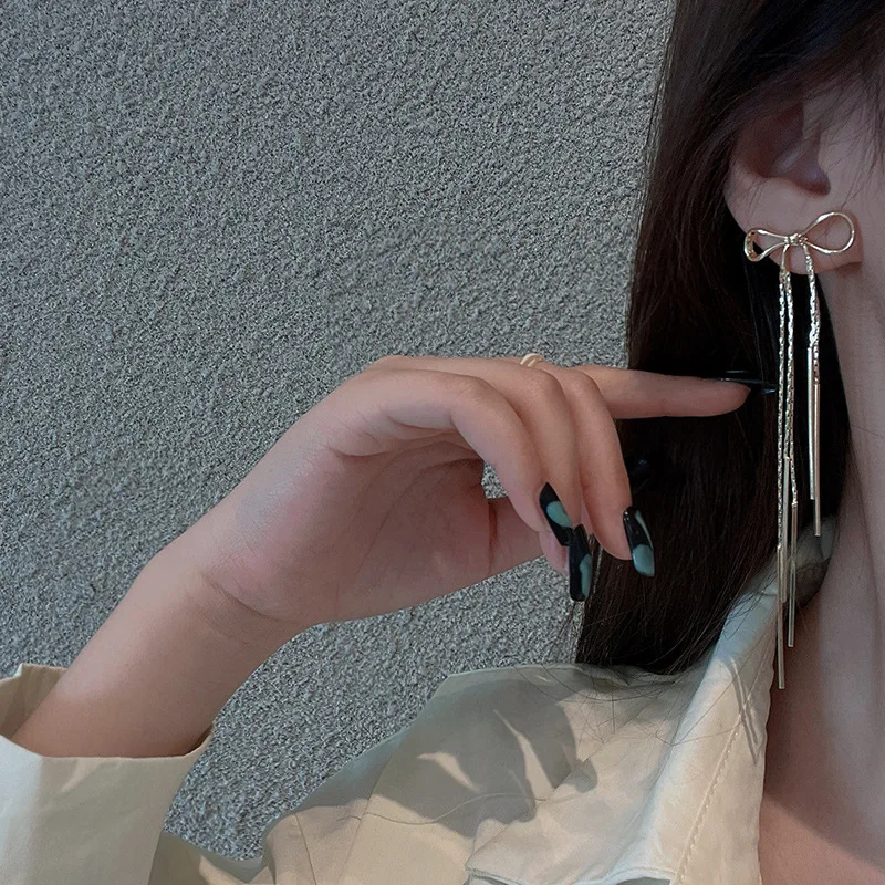 

2022 Korean S925 Silvers Long Tassel Bowknot Dangle Earrings Wearing Jewellery for Women Classic Earrings Metal Fashion