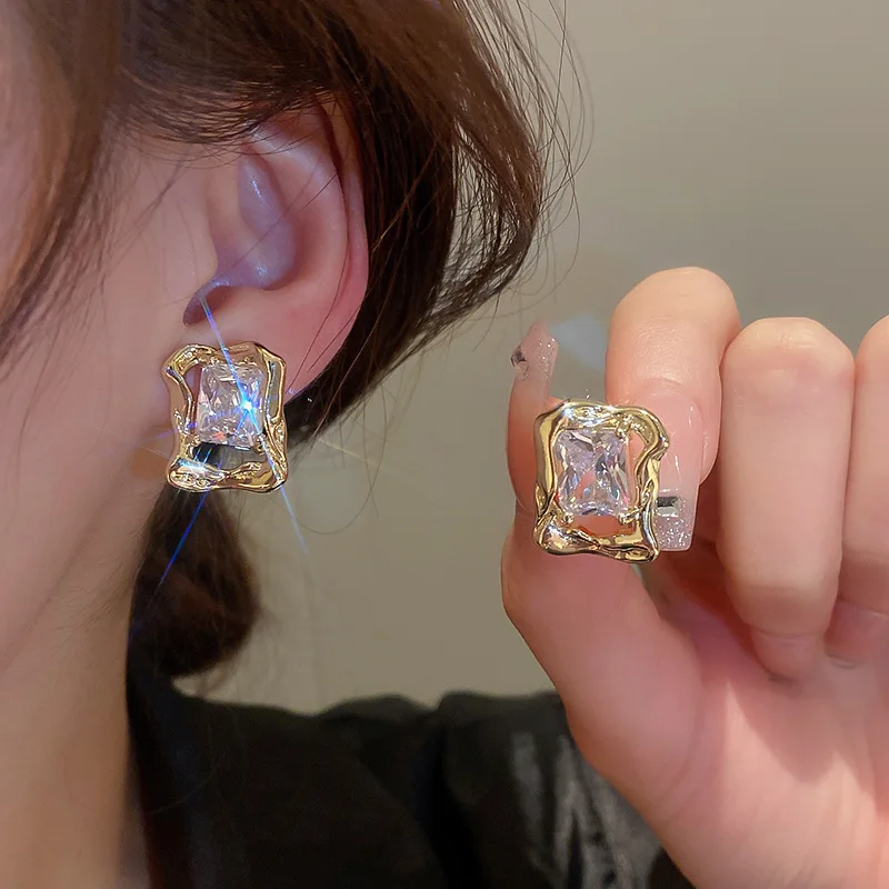 

Irregular Square Zircon Earrings Vintage Stud Earrings High-end Sense Baroque Stud Earring Trend Jewelry for Women