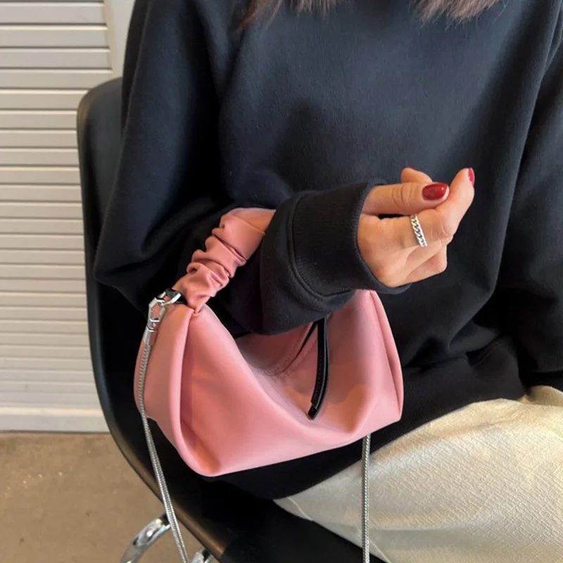 

Сумка-мессенджер в форме бочонка, Маленькая нейлоновая мягкая сумка-слинг через плечо для женщин, 2022, роскошные брендовые дамские весенние ...