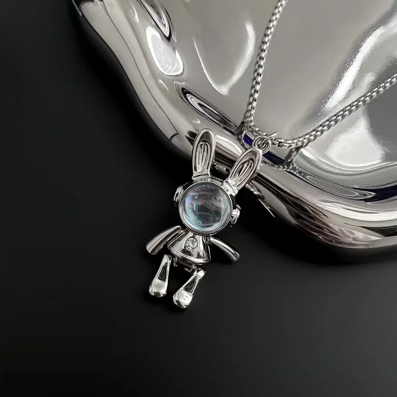 

Mechanical Rabbit Necklace Hip-hop Fashion Accessories Opal Movable Pendant Couple Chain Jewelry