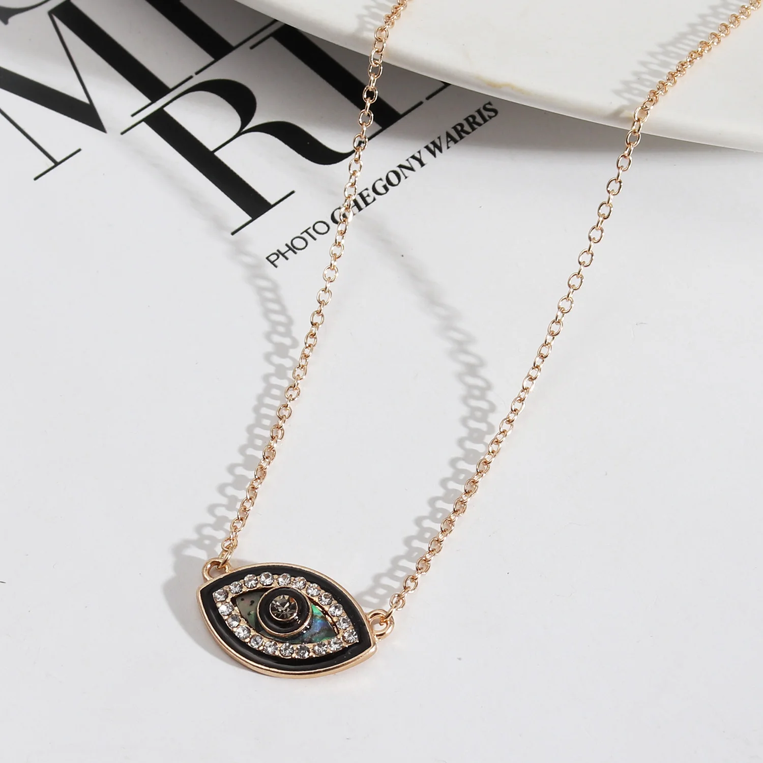 

Изысканная эмалированная циркониевая подвеска злого зла ювелирные изделия для женщин Золотая цепочка-чокер до ключиц