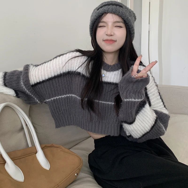 

Модная одежда в Корейском стиле Y2k, свободные милые свитера с круглым вырезом и длинными рукавами для девушек, женский серый полосатый пуловер, короткий свитер, осень 2023