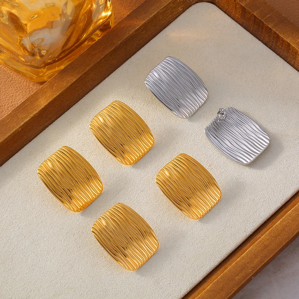 Женский ювелирный комплект из кольца и серёг нержавеющей стали