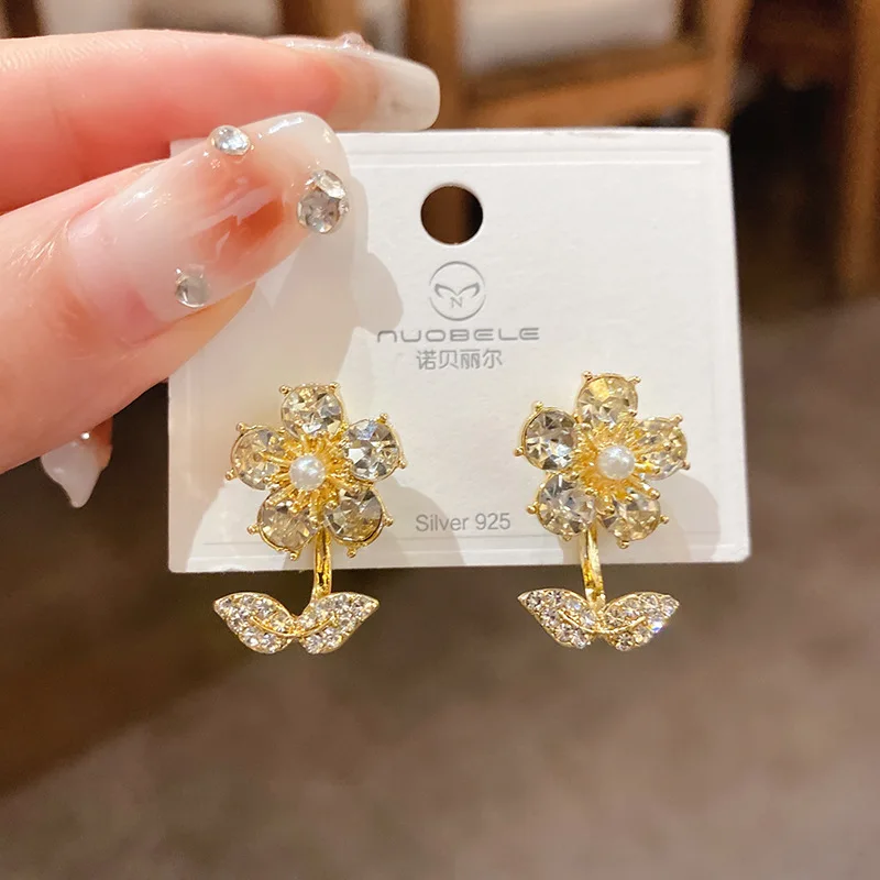 

Gold Color Flower Earrings for Women Crystal Leaf Stud Earrings Korean Fashion Girls Small Earrings Sweet Birthday Gift
