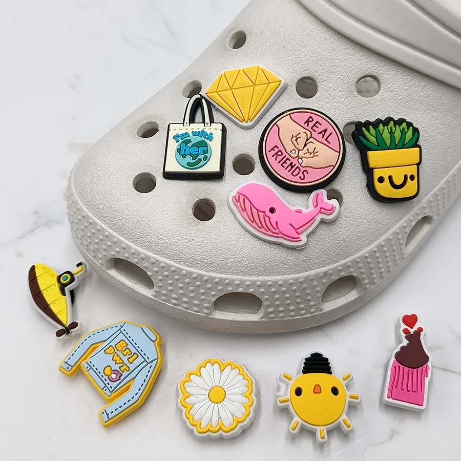 Single Sale Pink Whale PVC Shoe Buckle Accessories Funny DIY Yellow Daisy Diamond Shoe Decoration Jibz For Crocs Charms Kid Gift