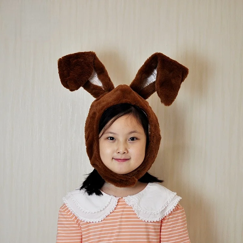 

Женская шляпа в виде кролика для вечеринки