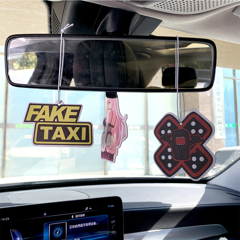 Автомобильный освежитель воздуха в стиле JDM для зеркала заднего вида с ароматом гонок и декоративным элементом аниме с длительным ароматом.