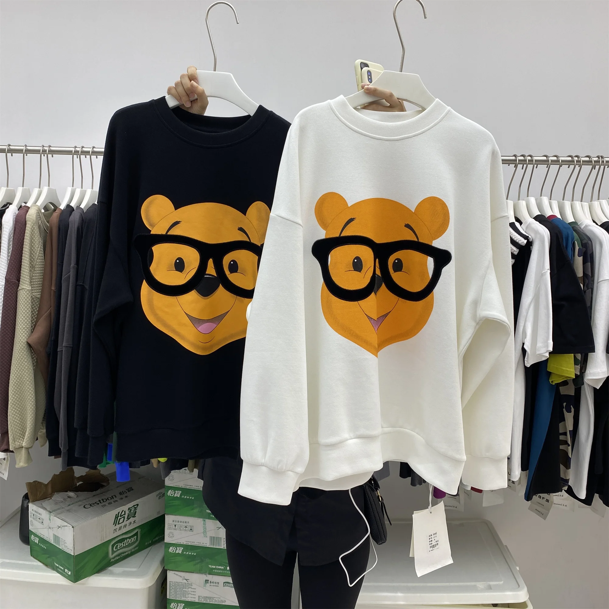 

Women's Round Neck Cute Bear Cartoon Sweatshirt Loose Anime Hoodie Streetwear Y2k Tops Harajuku Pullover Kawaii Clothes Women