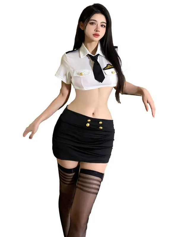 Облегающее нижнее белье форма острая обтягивающая бедра зрелая короткая юбка