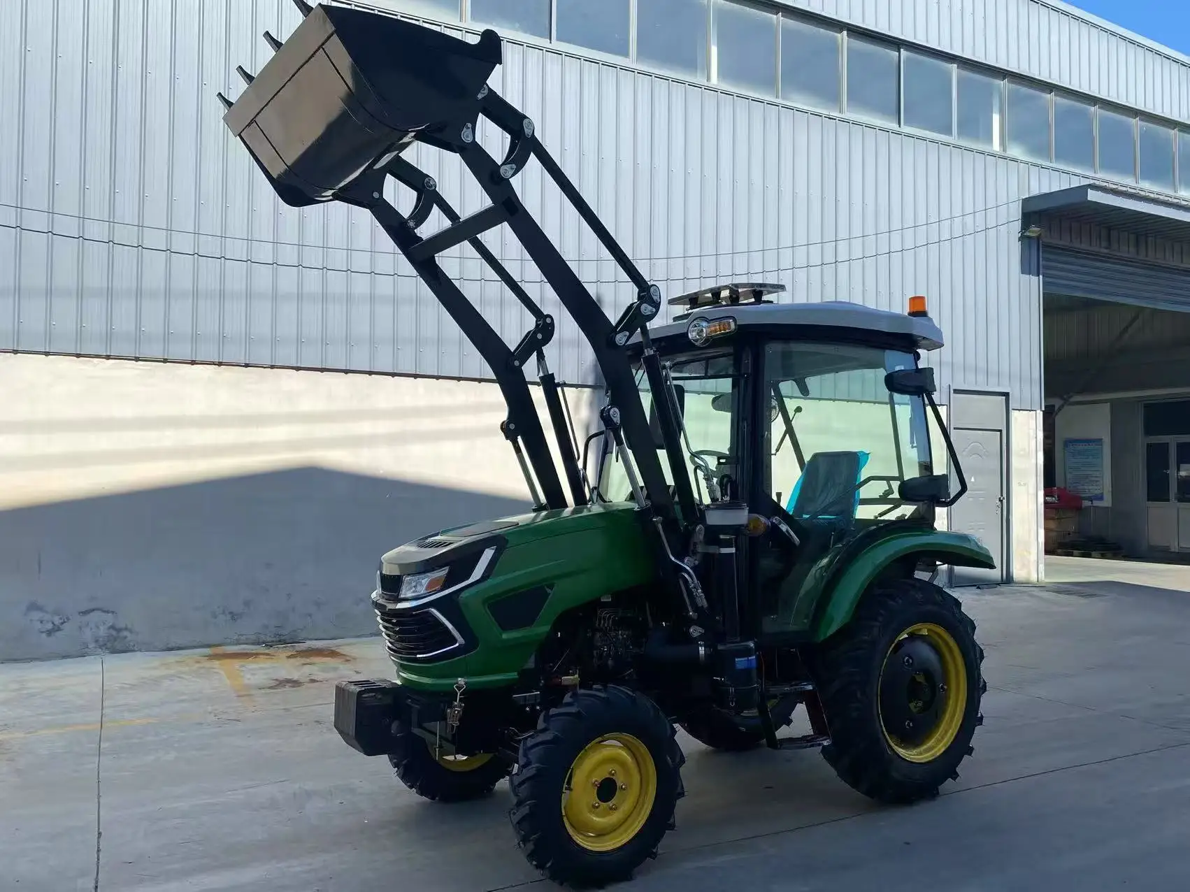 Мини-трактор 4x4 мощностью 80 л.с. для сельского хозяйства, дизельный, с дисковым плугом и сеялкой (art.: 3920d88ad64bf) - 3920d88ad64bf