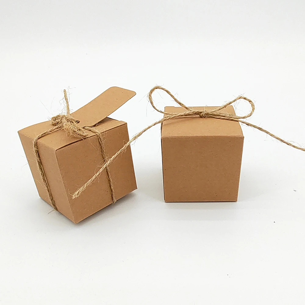 

50Pcs Brown Kraft Paper Box Wedding Party Gift Box Candy Gift Box Christmas Valentine's Day Gift Bag Packaging Supplies 5*5*5CM