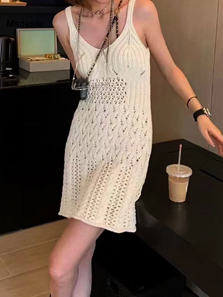 

Sweater Dress Women Bohemian Straight V-Neck Sleevelss Knitted Tunics Hollow Out Vestidos Fasion Sexy Boho Summer Woman Dresses