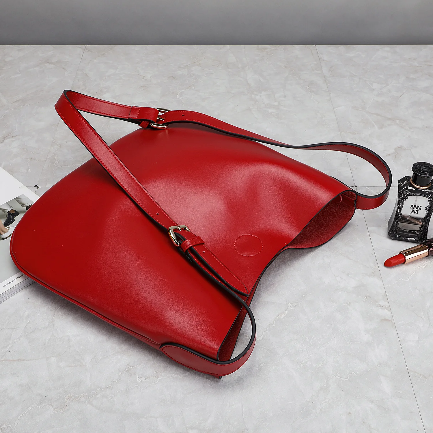 

Retro semicircle cowhide saddle bag cowhide simple all-match messenger bag shoulder bag ladies bag