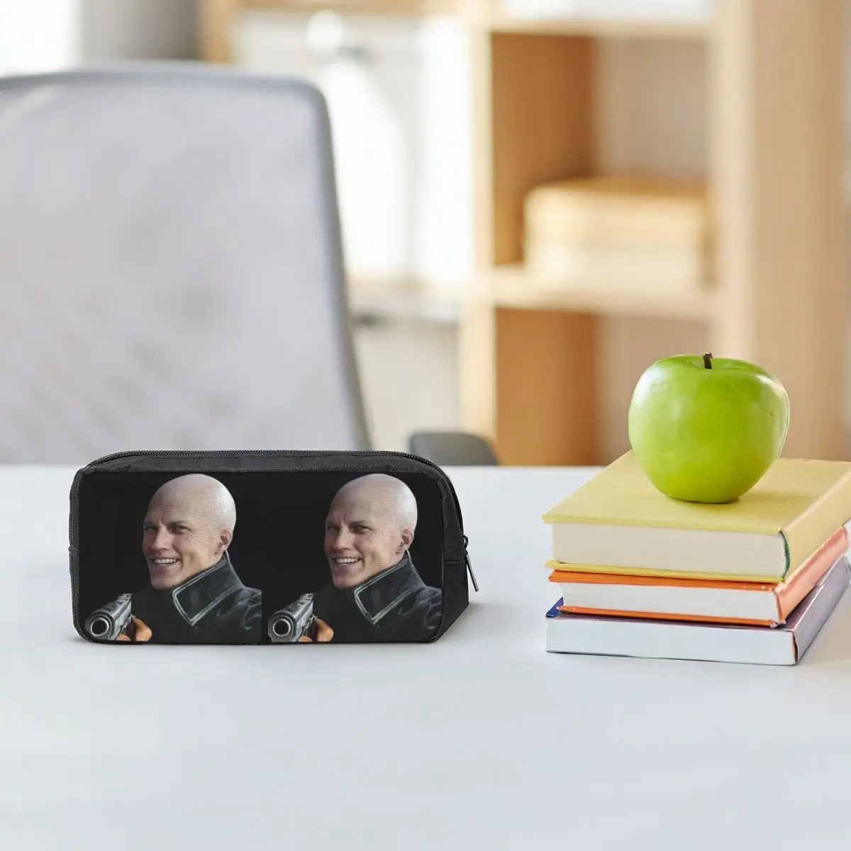 Фото Пенал для карандашей с забавным мемом Bald Vergil Pointing A Gun-Blurred Devil May Cry, школьный пенал-косметичка, сумка для ручек, держатель для ручек №1