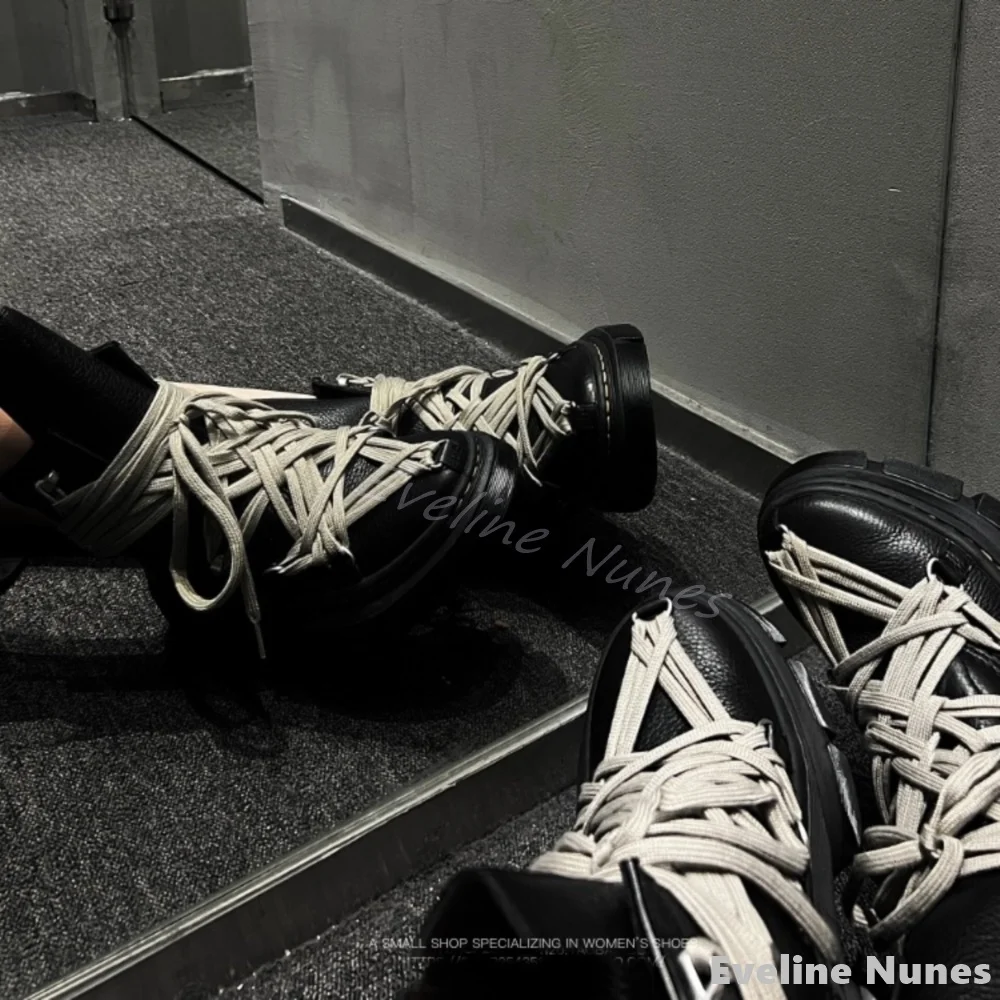 Мотоциклетные ботинки на платформе с сумасшедшими ремешками и массивным