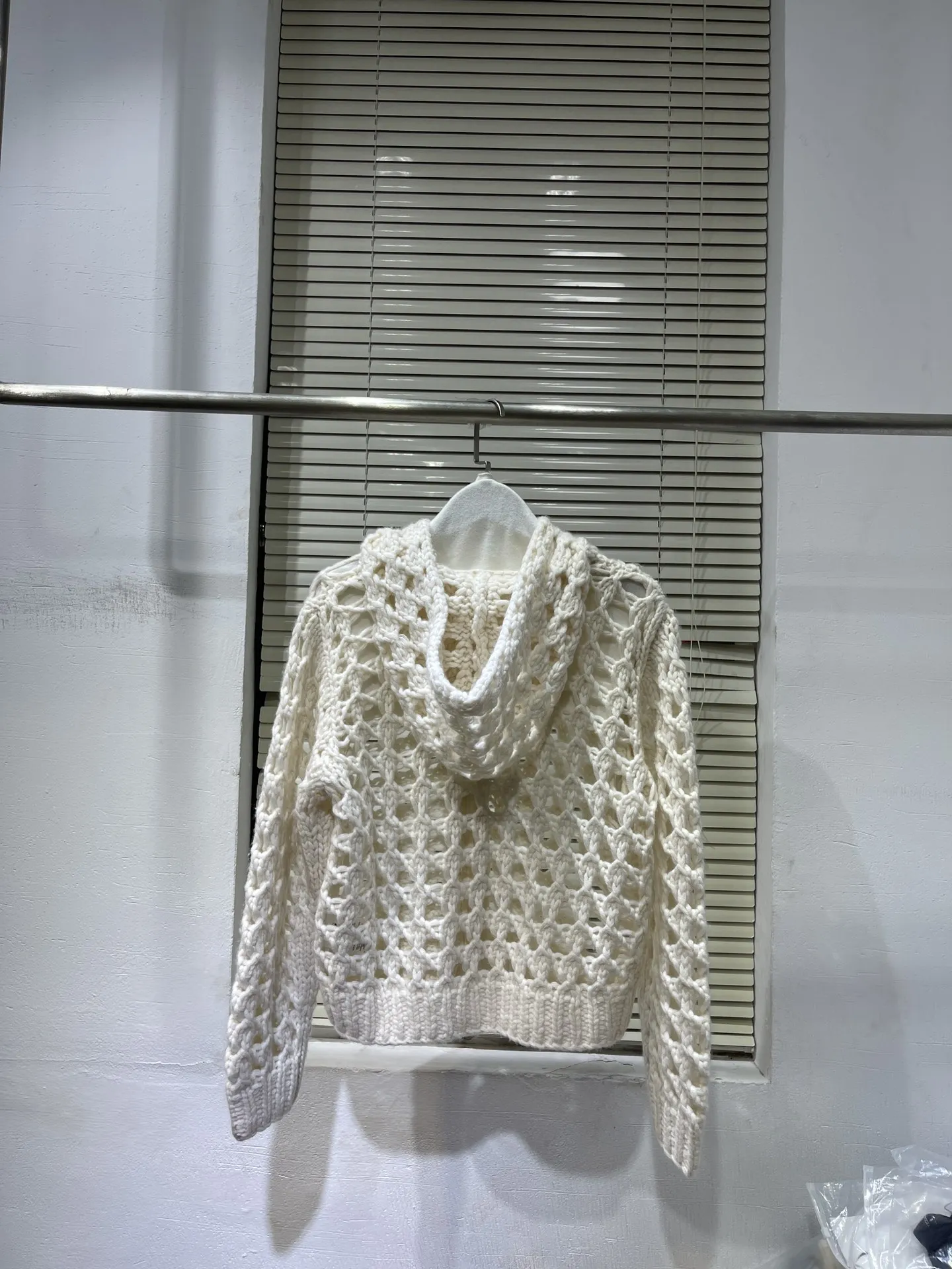 Рисунок 4 - Женская кашемировая толстовка с капюшоном