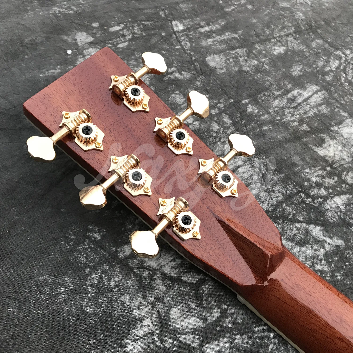 Акустическая гитара из цельного дерева на заказ гриф морского ушка черного 41