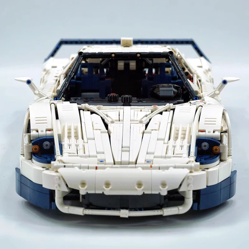 Рисунок 5 - _ Белый Супер спортивный автомобиль