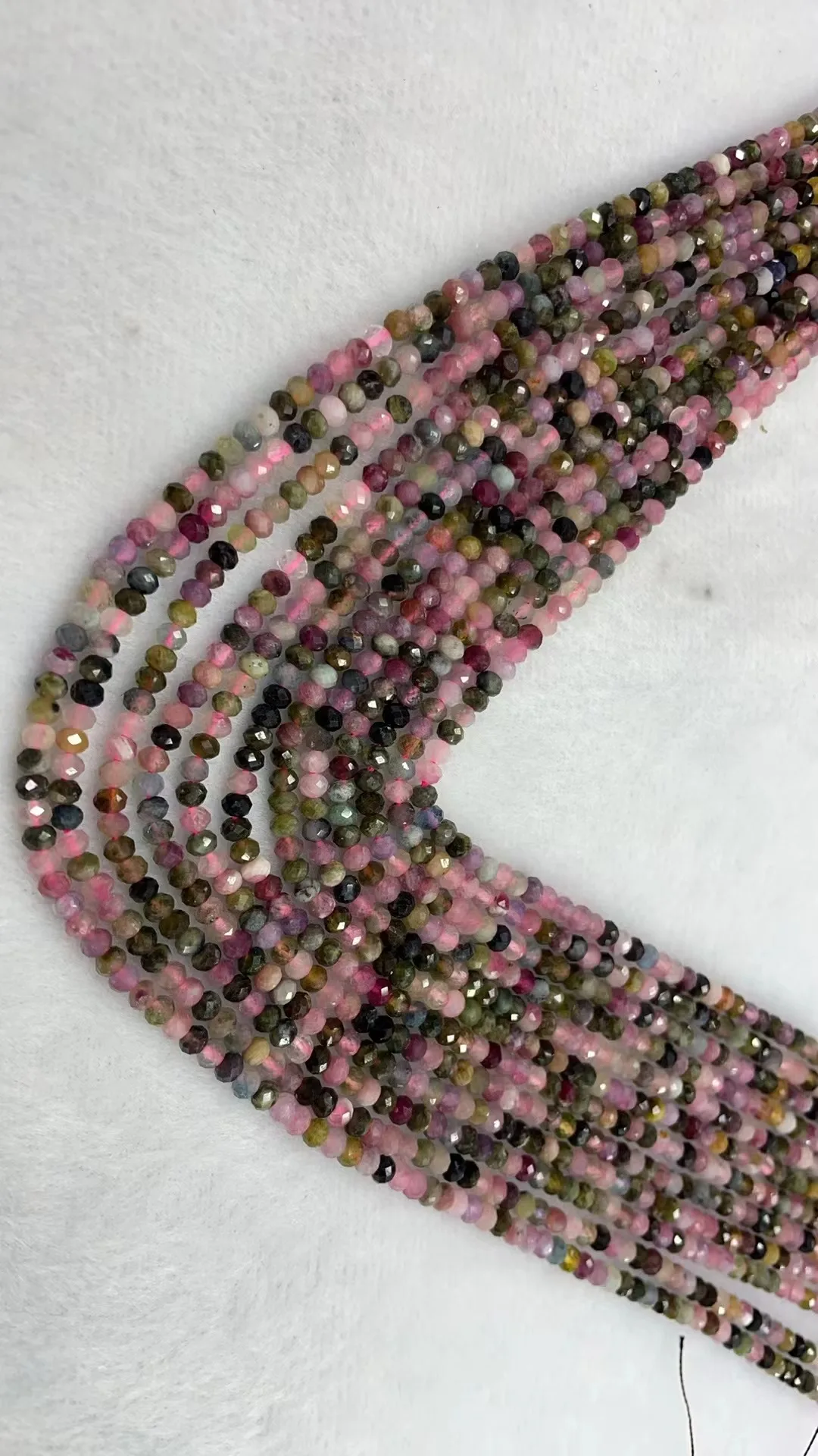 Натуральный разноцветный турмалина ронден 3x4 мм Длина овальной резки: 39 см