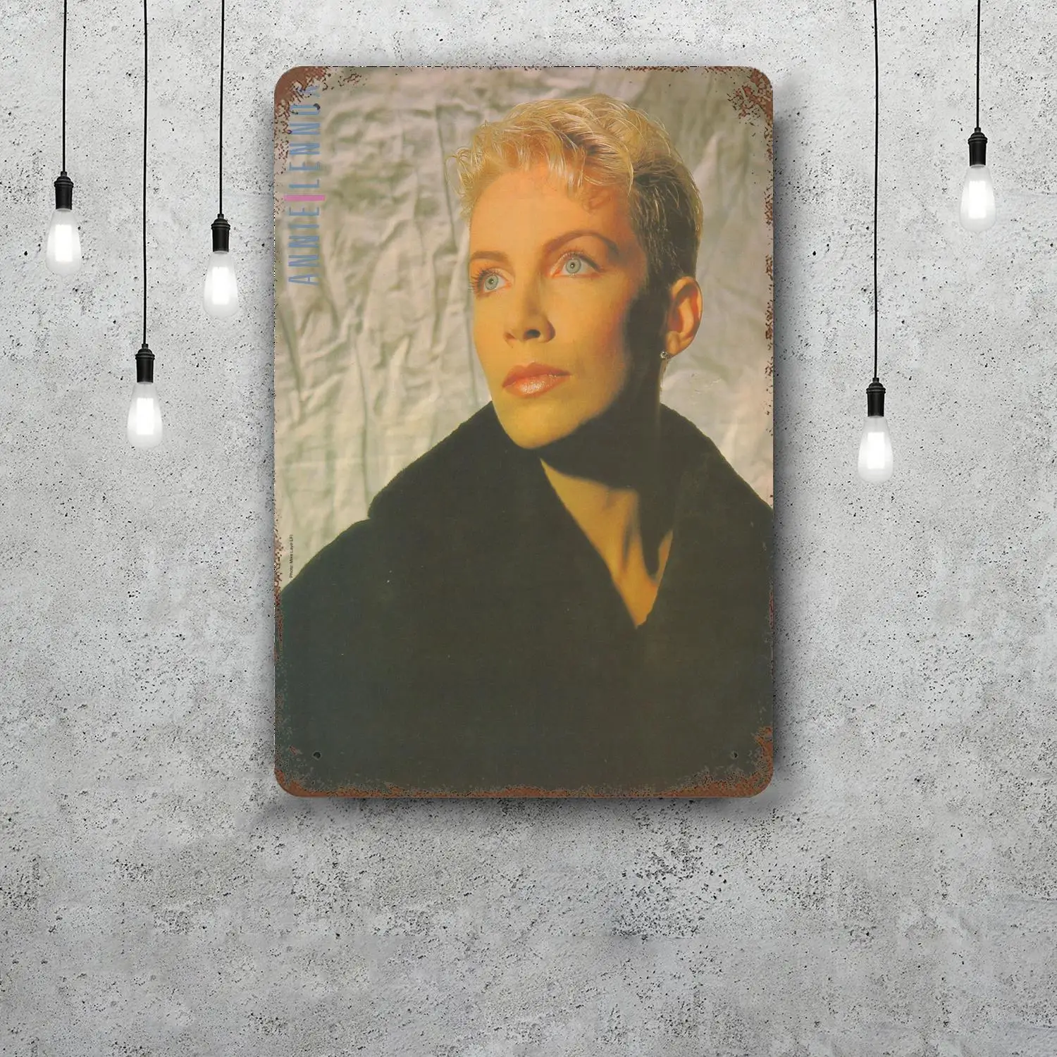 Фото Классический постер Annie Lennox, ржавая металлическая табличка, декоративная тарелка в стиле ретро, бар, человек, пещера, гаражный клуб, металлическая вывеска, украшение на стену №4