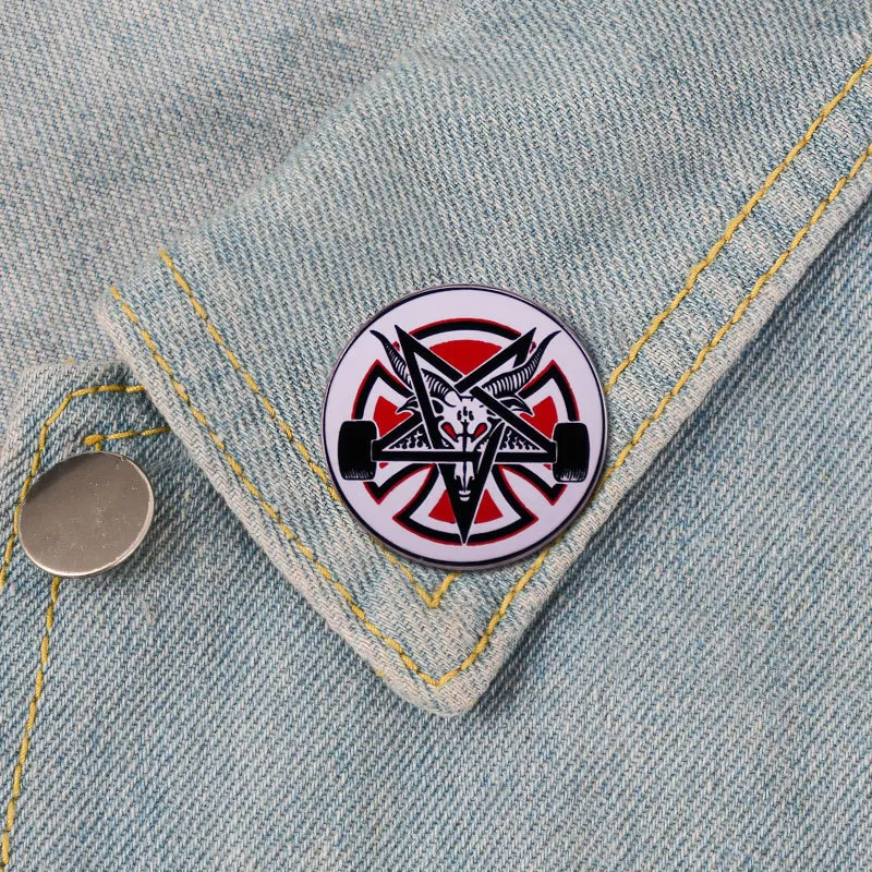 Inverted Pentagram Enamel Pin Wrap Clothes Lapel Brooch Fine Badge Fashion Jewelry Friend Gift