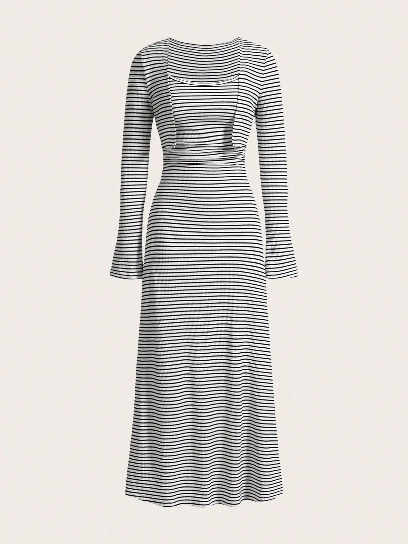 Повседневное облегающее женское платье-футляр в полоску с лямкой на шее и пальто