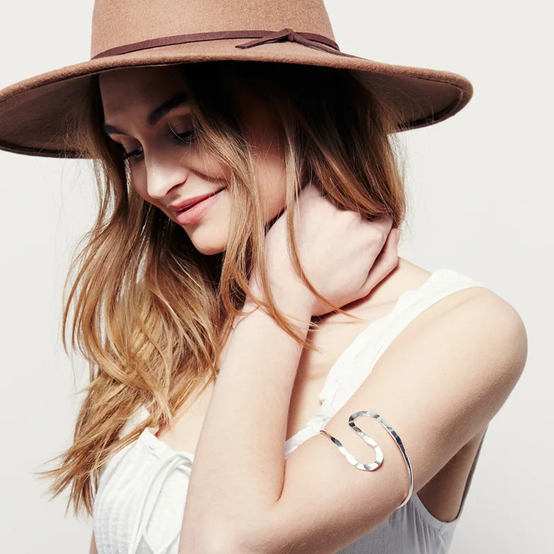 Золотой спиральный изогнутый браслет для женщин, манжета на плечо, обертка на верхнюю полоску, браслет, армбанд, ювелирные изделия, свадебные аксессуары, подарки.