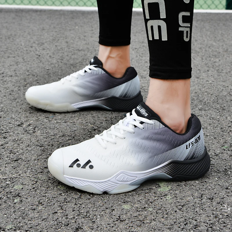 New Badminton Shoes Men Women Big Size 36-46 Professional Badminton Wears for Ladies Tennis Sneakers Light Volleyball Shoes