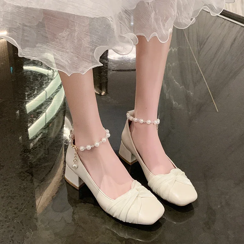 Новинка 2024 Повседневная модная женская обувь Универсальные женские туфли на