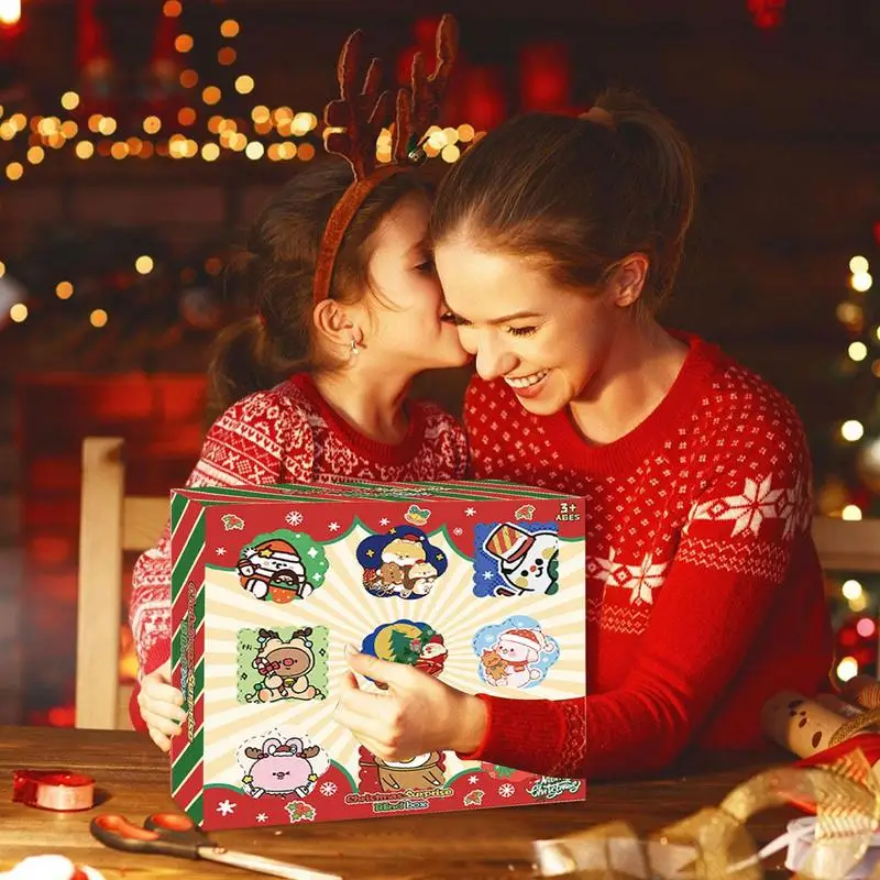 Календарь с рождественскими шариками и набором из 12 шариков