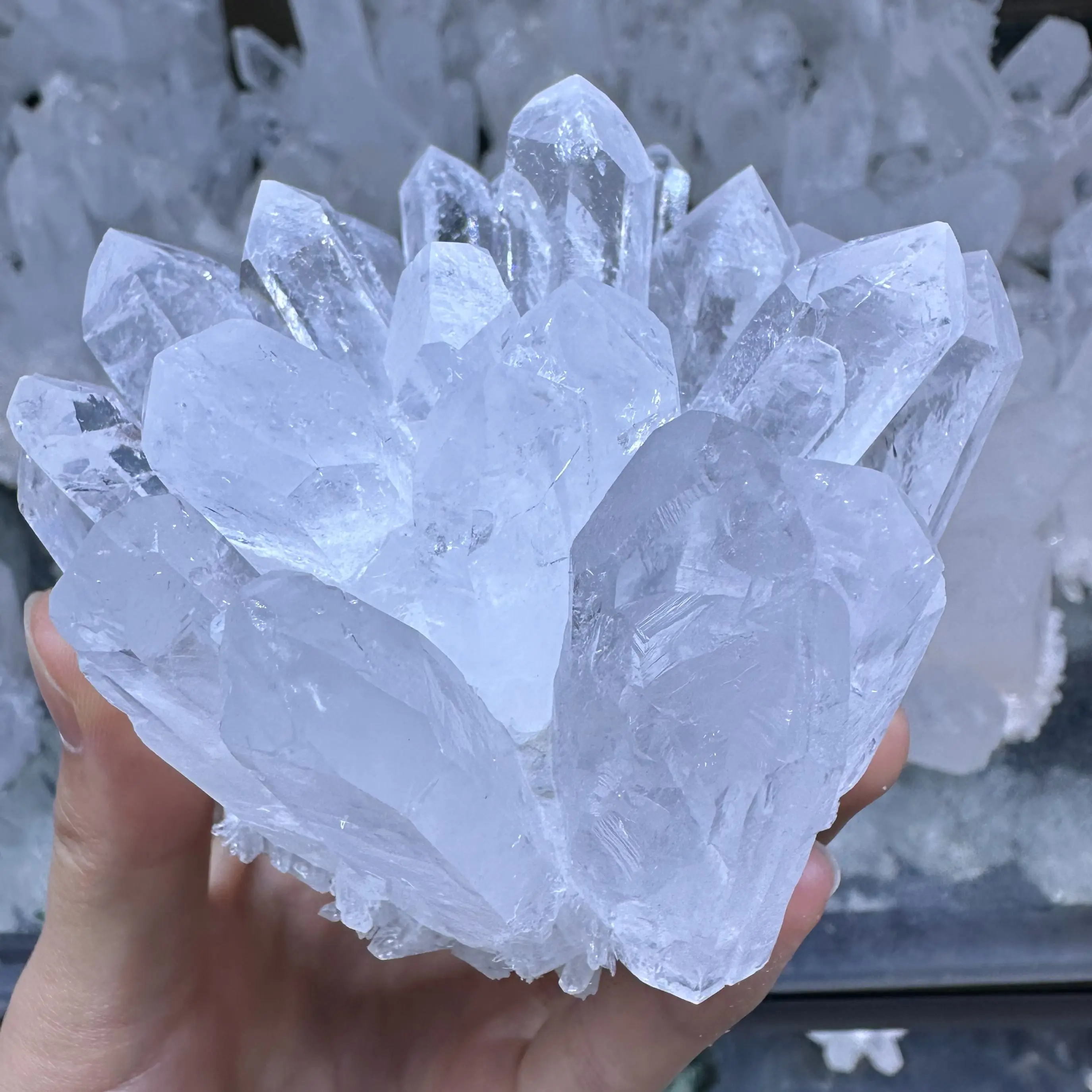 

Natural White Crystal Raw Stone Mineral Ornament Home Decoration 1PCS