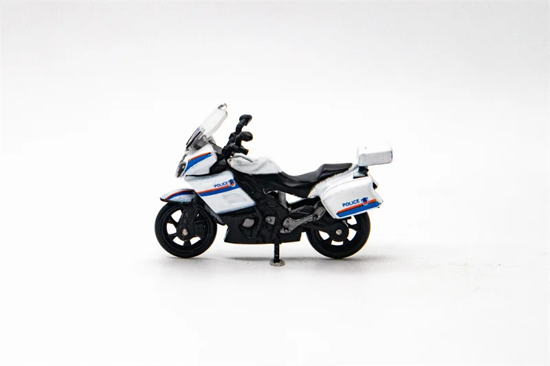 Модель автомобиля китайской полиции XJ 1:64