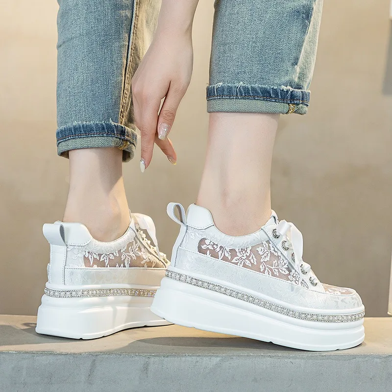 Женские Эластичные кроссовки на массивной вулканизированной подошве удобные