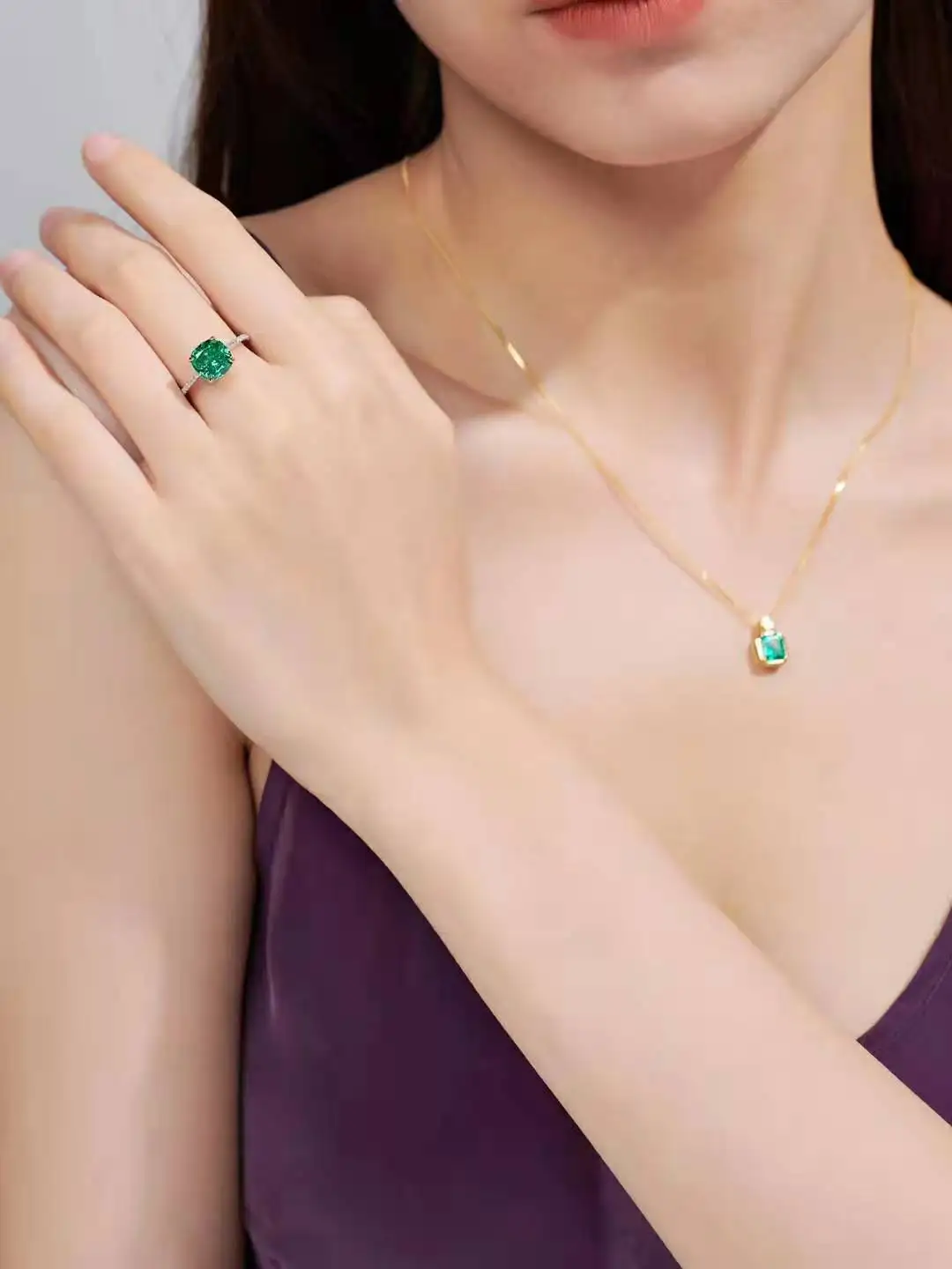 Luxury Elegant Artificial Grandmother Emerald 925 Sterling Silver Ring Fashion Versatile Winter Shining Jewelry