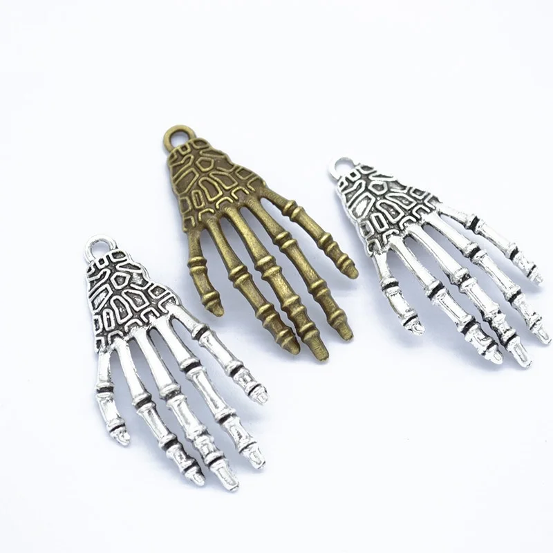 

10PCs DIY Ornament Accessories Vintage Halloween Alloy Skull Palm Pendant Creative Pendant