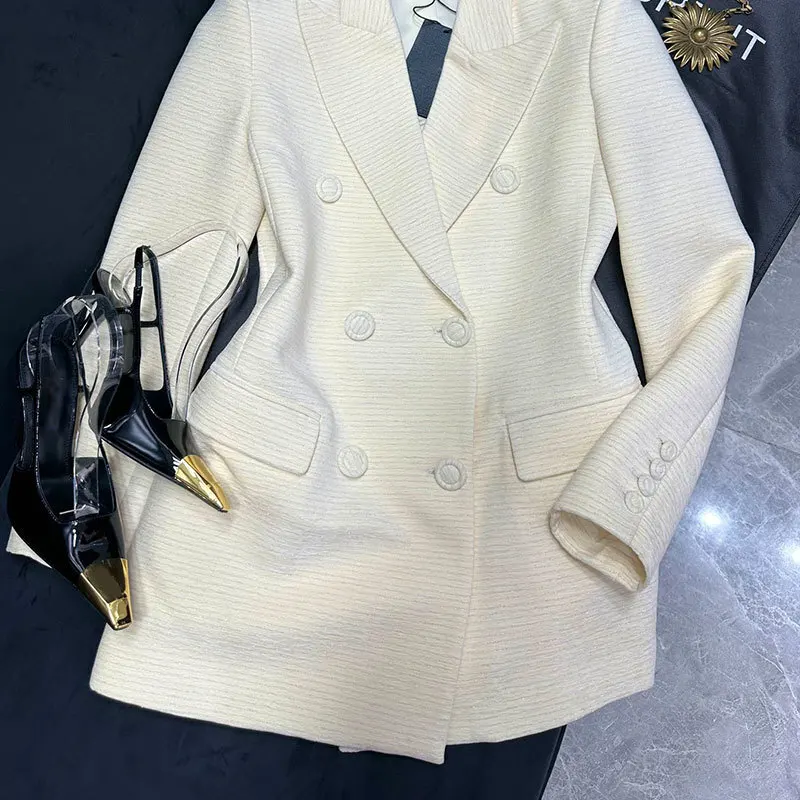 Женский бархатный офисный костюм двубортный подиумный блейзер с отложным