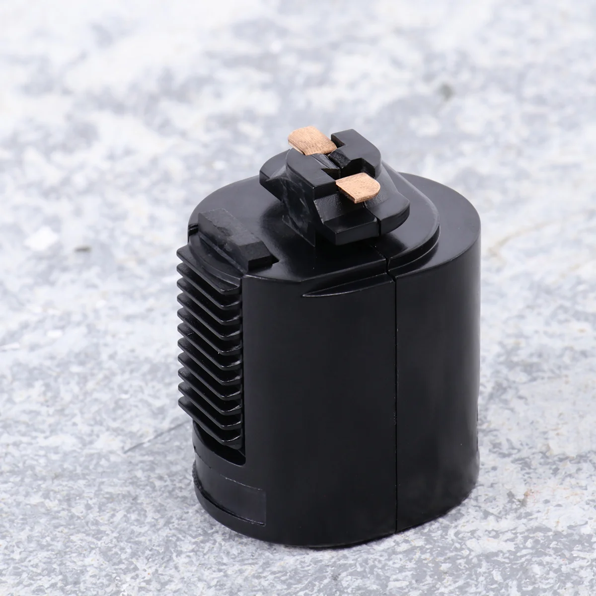 

Track Light Head Adapter Rail Head Light Fittings Light Adapter With JP Plug-Black