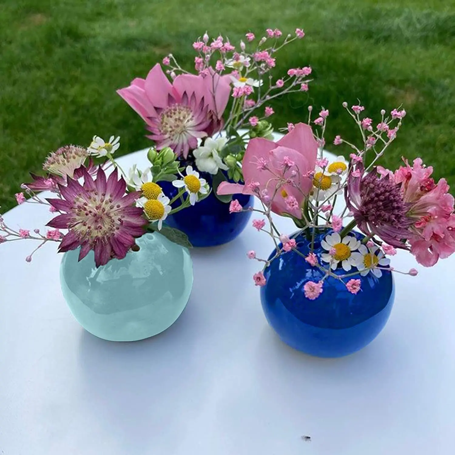 

Resin Ball Base Small Handmade Vase Flower Stone Table Decor Colorful Round Miniature Vase with Multiple Flower Arrangement Hole
