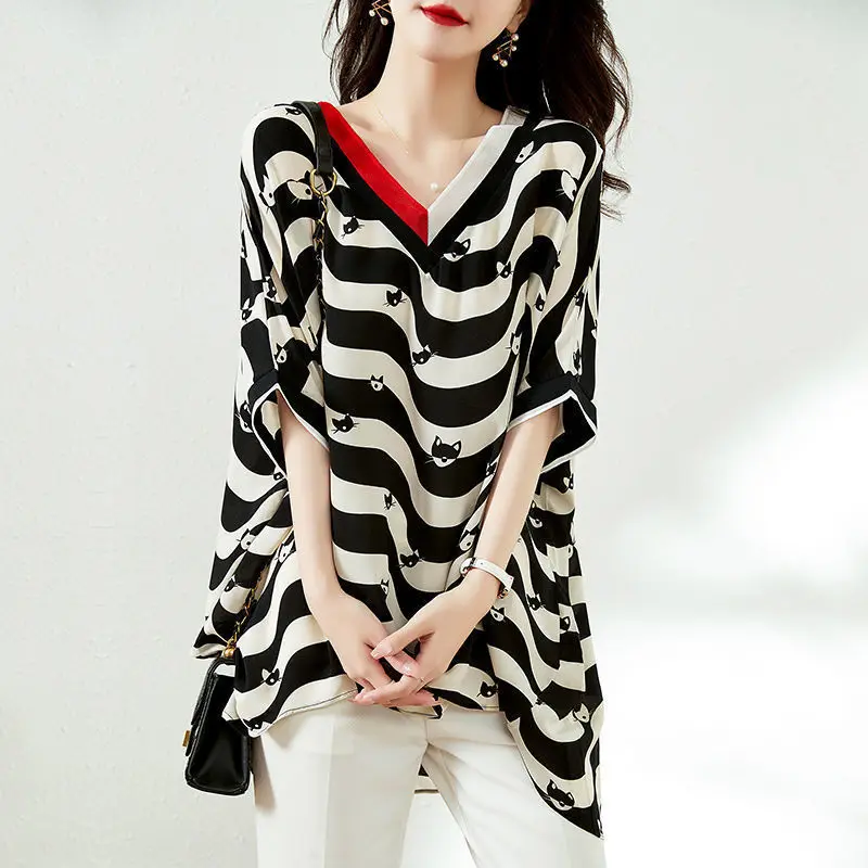 Fashion V-Neck Printed Striped Batwing Sleeve Blouse Women Clothing 2023 Summer New Commute Tops Loose Oversized Casual Shirt