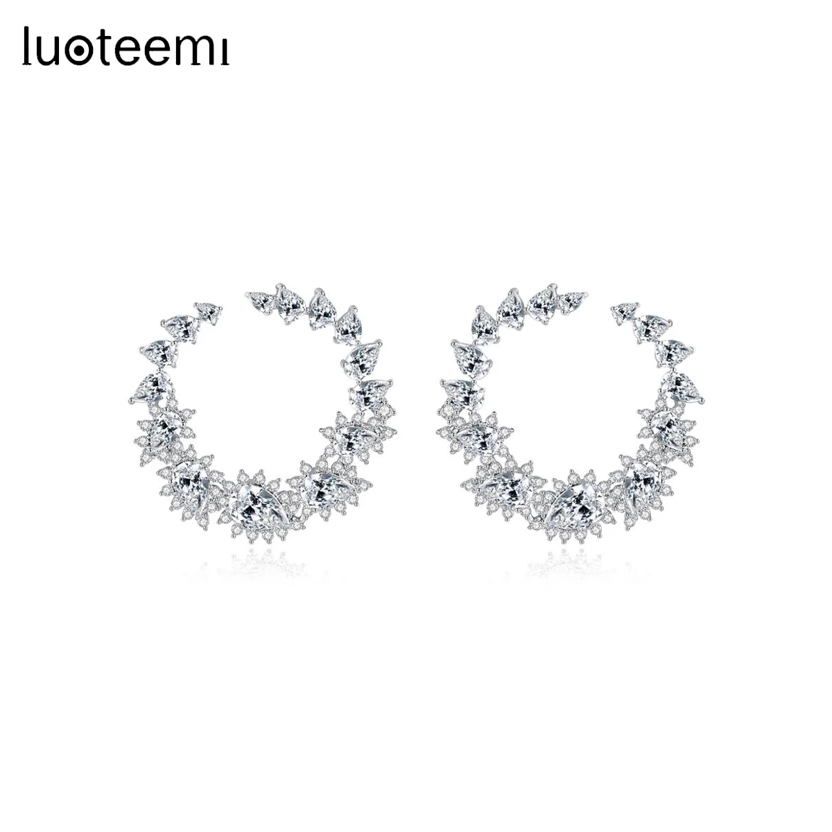 

LUOTEEMI Luxury Big Round Clear Stud Earrings for Women Flower Circle Clear Crystal Jewelry Bridal Wedding Jewelry Pendientes