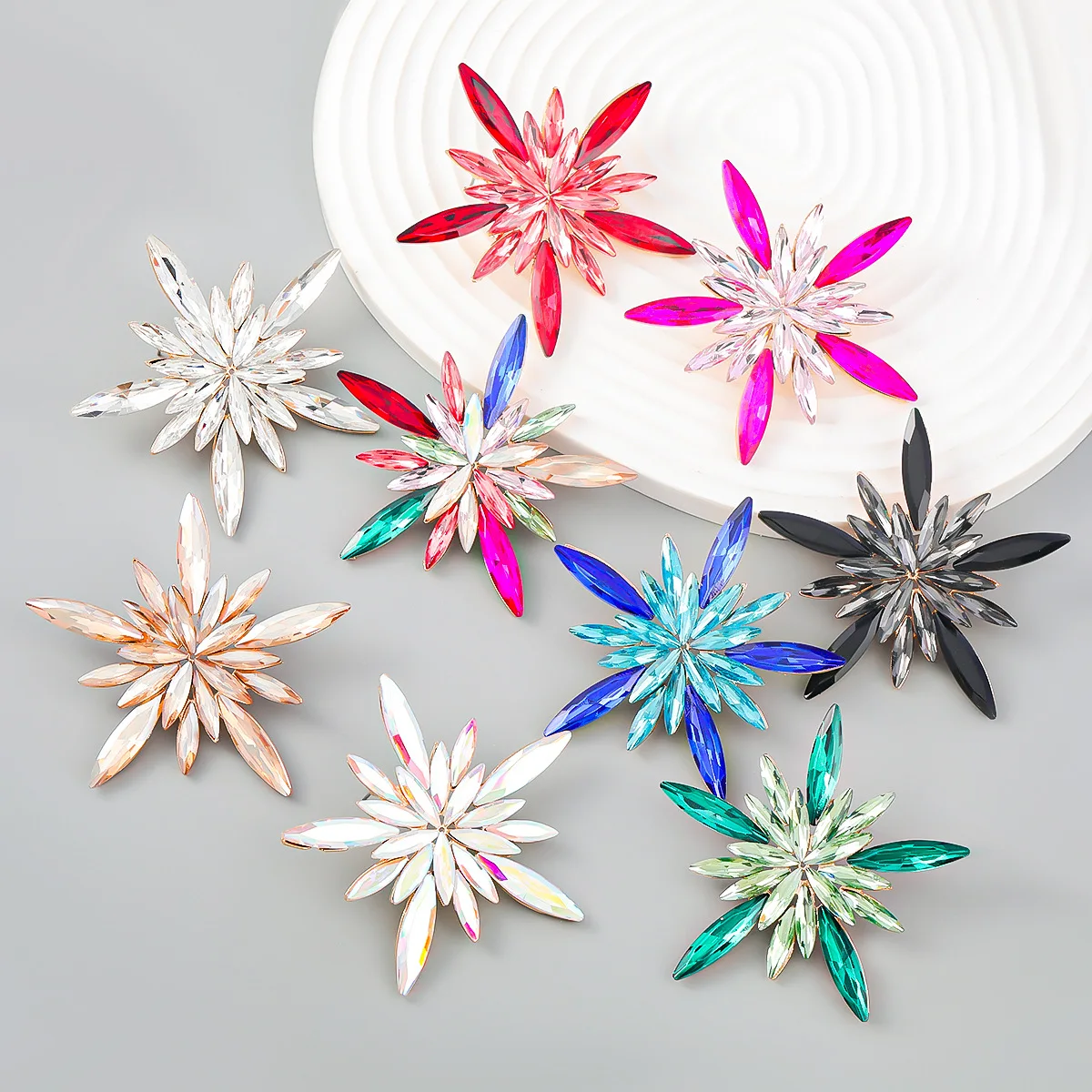 

New Trend Shiny Rhinestone Star Earrings Party Wedding Accessories Fashion Statement Luxury Jewelry Earings for Women