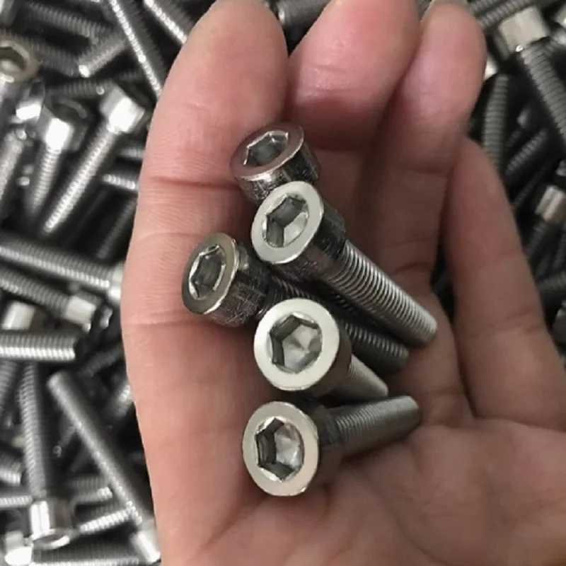 

Болты из титана TA2 M1.6 M2 M2.5 M3 M4 M5 M6 M8 M10