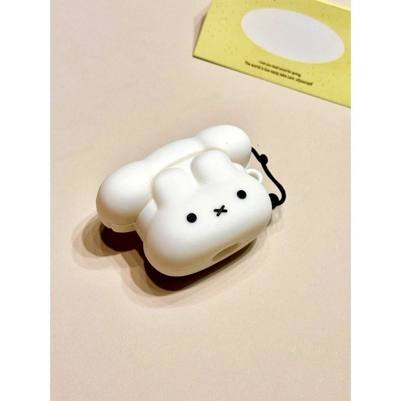 Фото Защитный чехол для Airpods 4, Airpods Pro2, Airpods 2/3 с дизайном Аниме Миффи. Стильный, новый, хит продаж, оптом. Отличный товар. №2