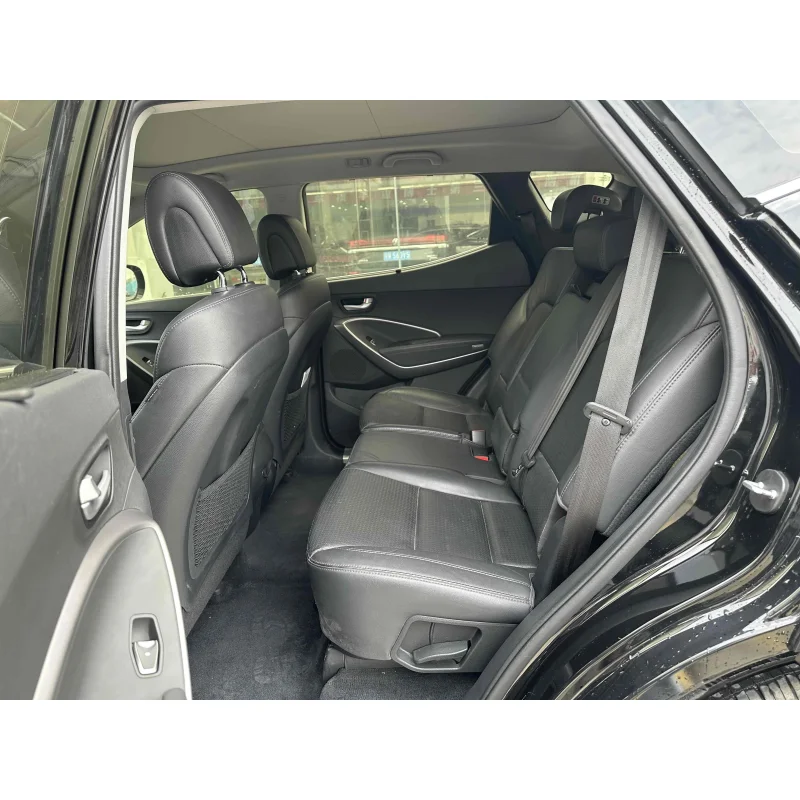 Фото Лучшая распродажа 2022 года: Hyundai Santa Fe 2013 года, оптовая цена, подержанные недорогие автомобили, спортивный внедорожник 2.4L 4dr, управление аудиосистемой на руле №4