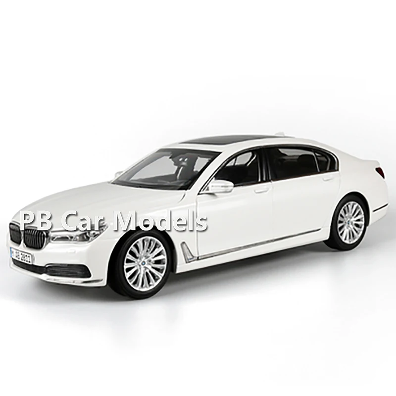 Pаспродажа Оригинальная модель автомобиля 1:18 750Li, роскошная модель 7 серии, Коллекционная модель автомобиля из сплава, игрушки для мальчиков Pаспродажа Оригинальная модель автомобиля 1:18 750Li, роскошная модель 7 серии, Коллекционная модель автомобиля из сплава, игрушки для мальчиков