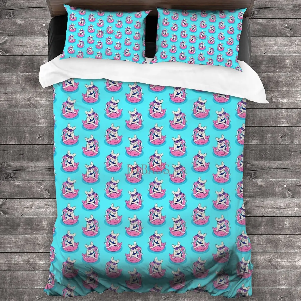 Френчи наслаждается летом в бассейне с Фламинго мягкой фоторамке 2 наволочками