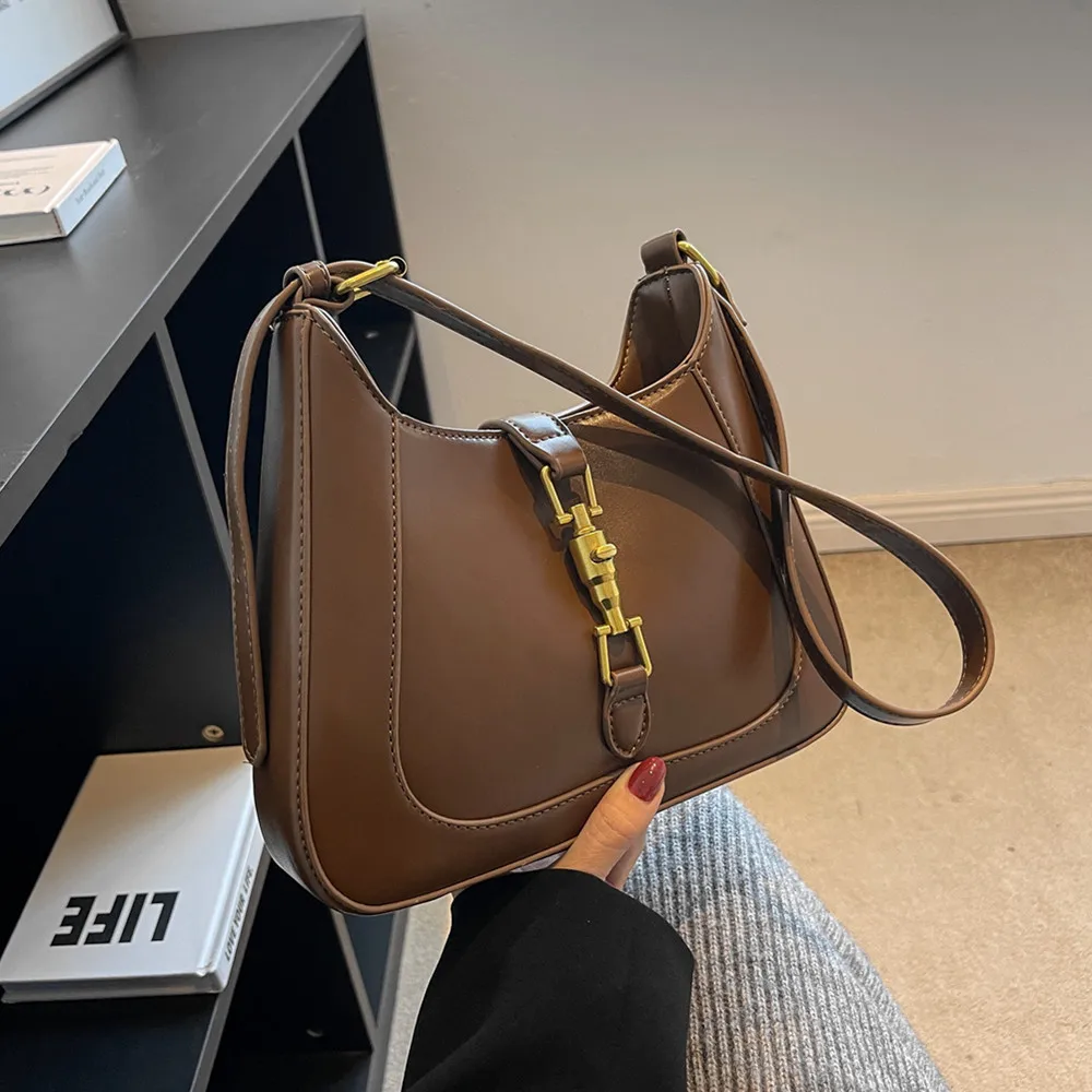 

Toptrends Retro Crescent Shoulder Side Bags For Women Winter 2022 Trend Brand Designer Large Capacity Ladies Purses And Handbags